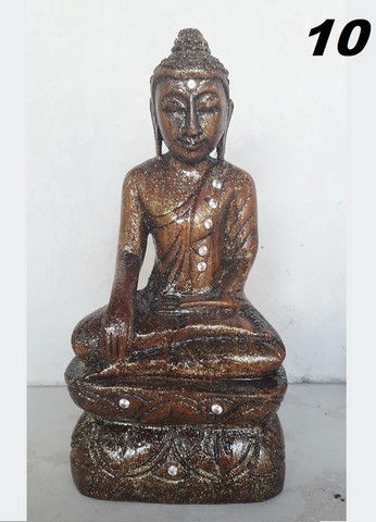 Petite statue de bouddha en bois de teck incrustée de pierres